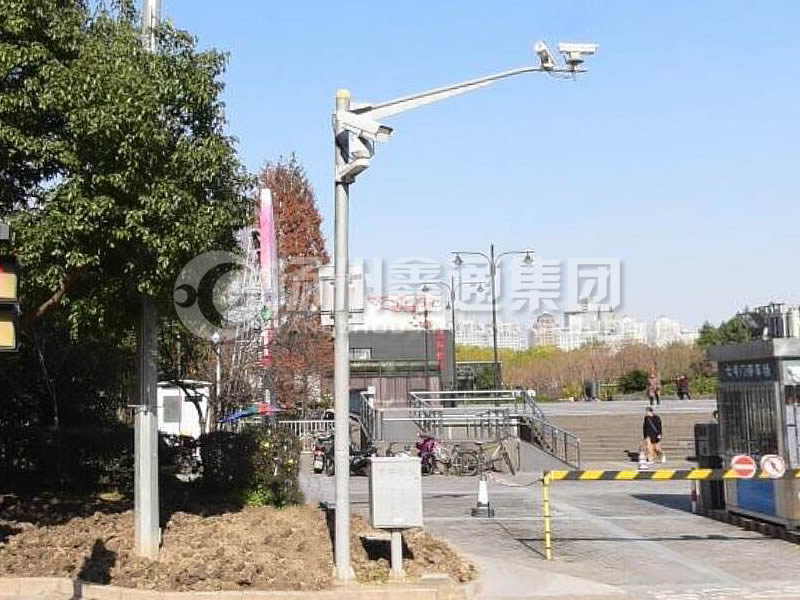 DJG-024，電子警察桿，治安監(jiān)控桿